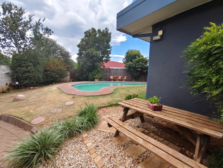 To Let 3 Bedroom Property for Rent in Fleurdal Free State